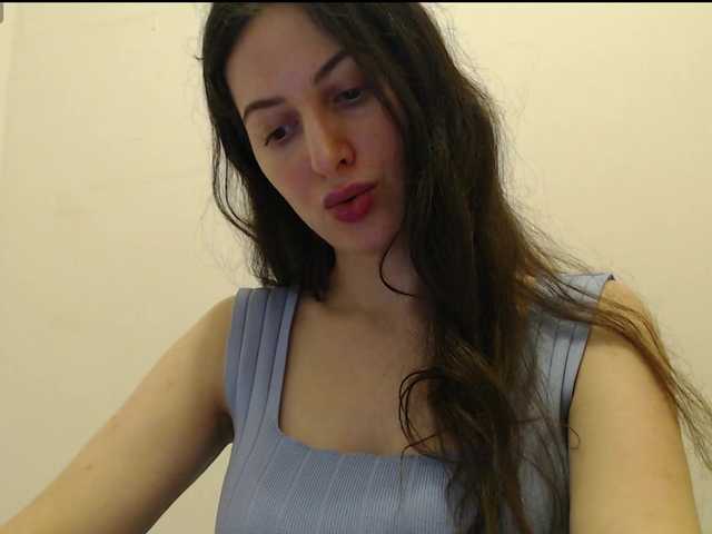 Hot-lina's BongaCams show and profile