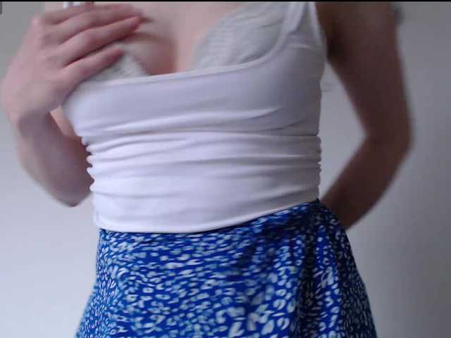 Hot-lina's BongaCams show and profile