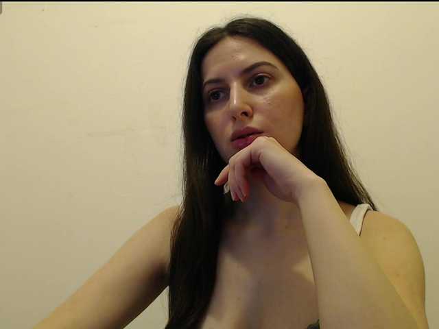 Hot-lina's BongaCams show and profile