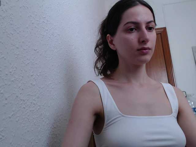  Hot-lina chat room