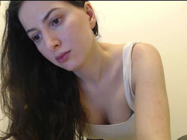 Hot-lina's BongaCams show and profile