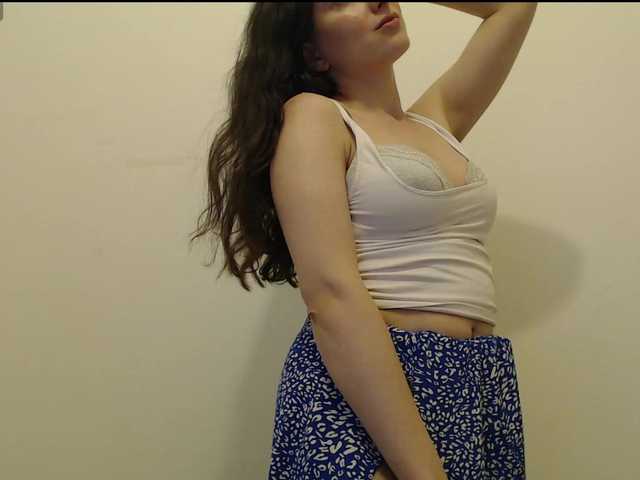 Hot-lina's BongaCams show and profile