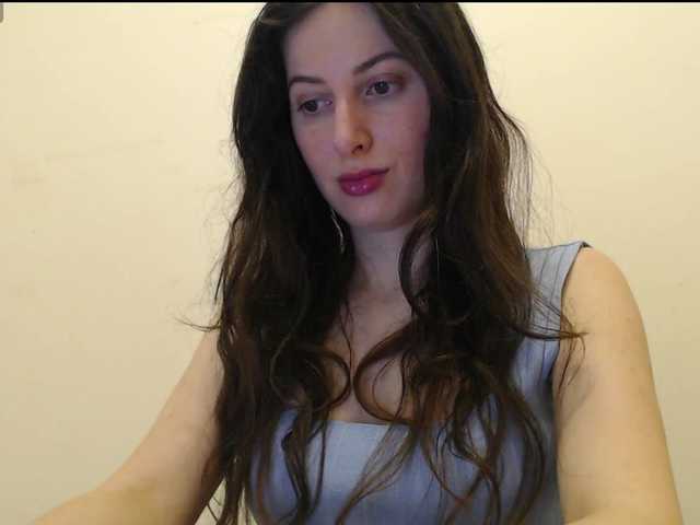 Hot-lina's BongaCams show and profile