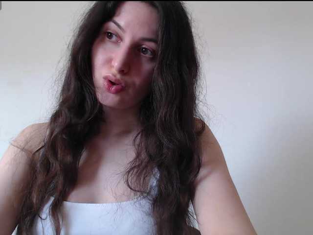 Hot-lina's BongaCams show and profile