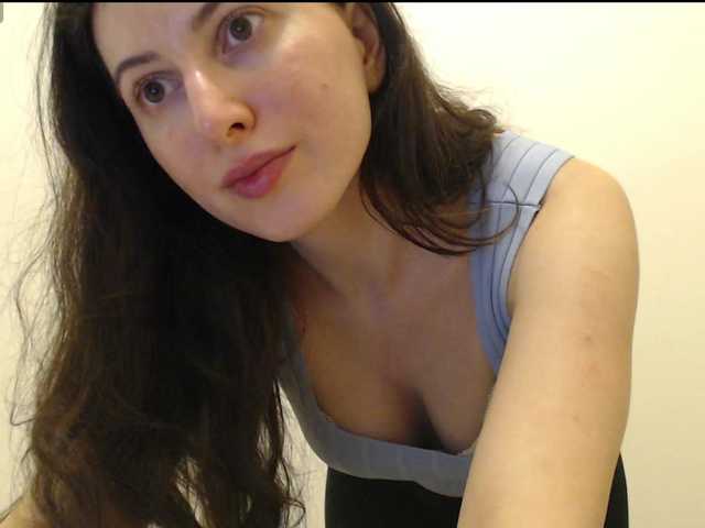 Hot-lina's BongaCams show and profile
