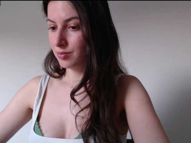 Hot-lina's BongaCams show and profile