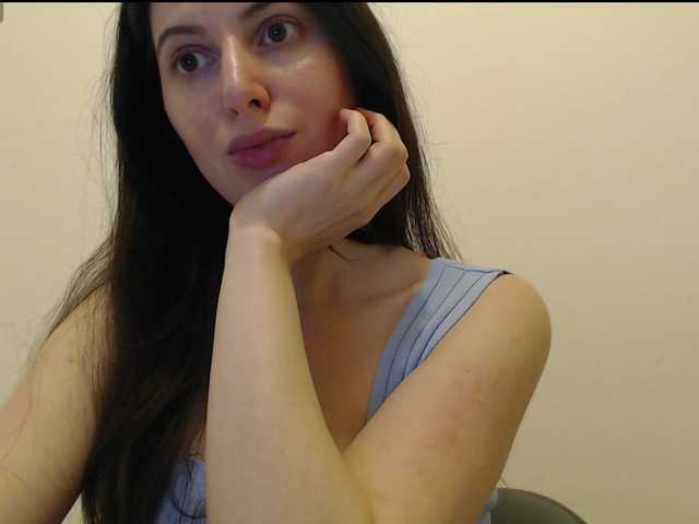 Hot-lina's BongaCams show and profile