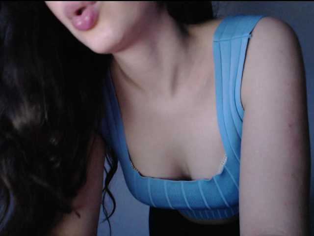 Hot-lina's BongaCams show and profile