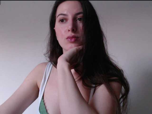 Hot-lina's BongaCams show and profile