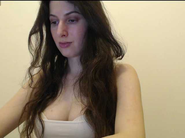 Hot-lina's BongaCams show and profile
