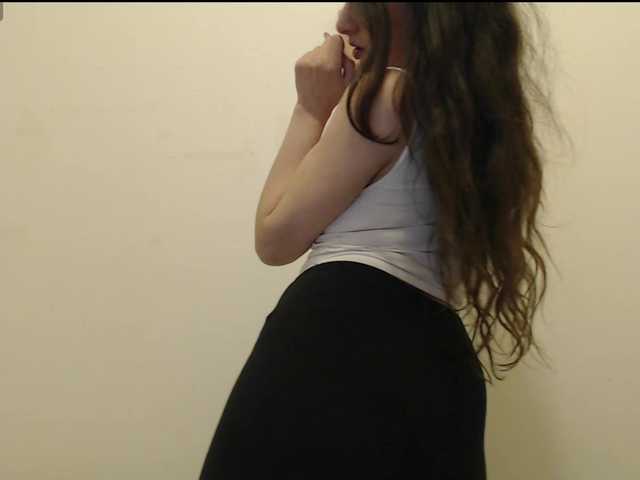 Hot-lina's BongaCams show and profile