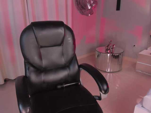 NickyLawson's BongaCams show and profile