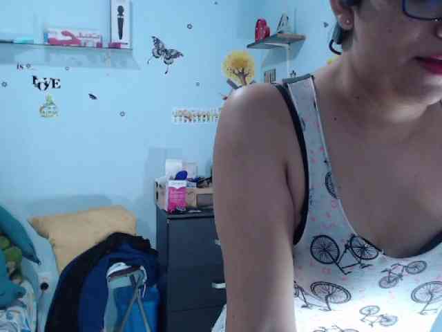 ana-loveee webcam