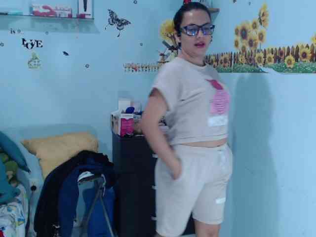 ana-loveee webcam