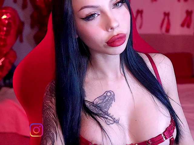 juli-jam's BongaCams show and profile