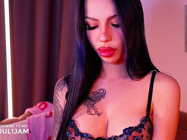 juli-jam's BongaCams show and profile