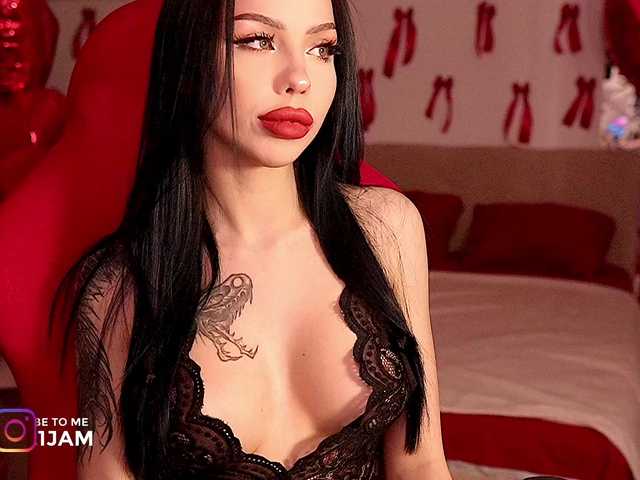 juli-jam from BongaCams