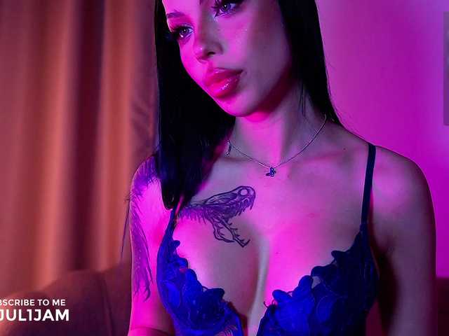 juli-jam's BongaCams show and profile