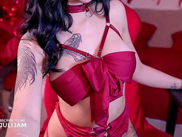 juli-jam's BongaCams show and profile