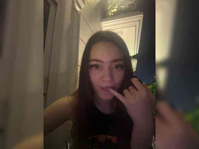 MoanaQliphoth webcam