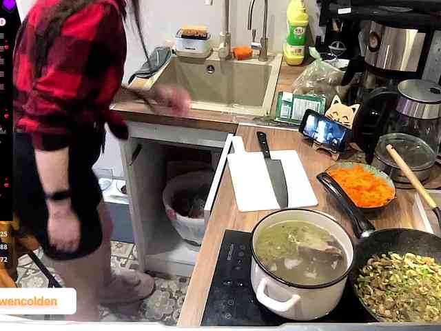 MoanaQliphoth webcam