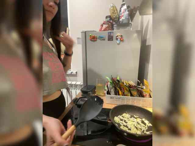 MoanaQliphoth webcam