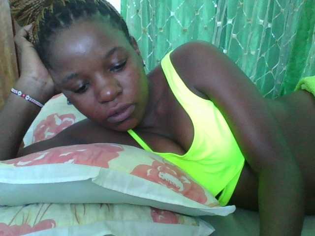 sweetchic's BongaCams show and profile