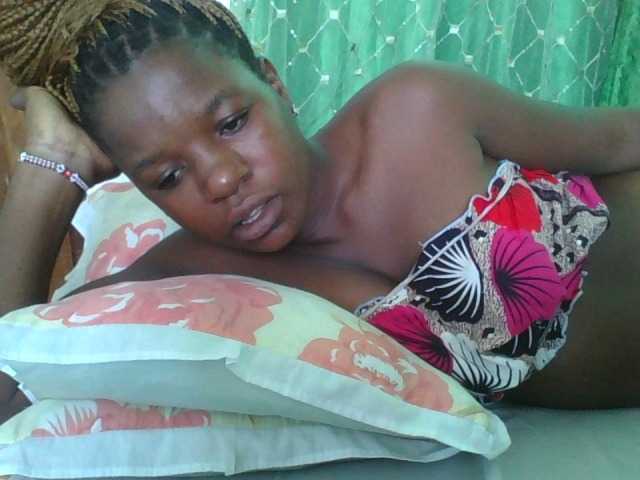 sweetchic's BongaCams show and profile