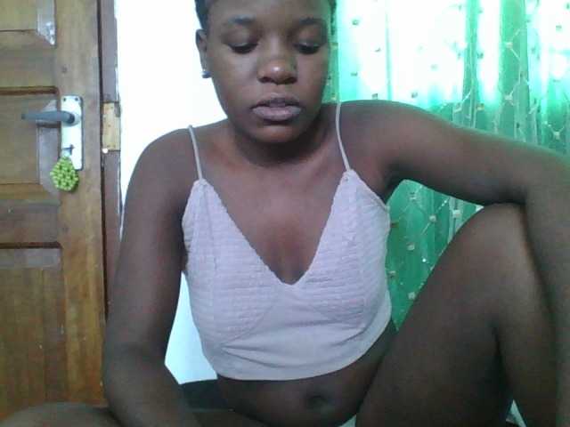 sweetchic's BongaCams show and profile