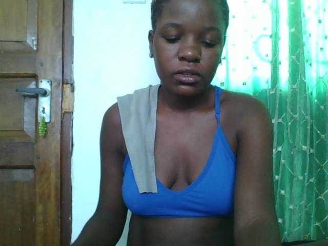 sweetchic's BongaCams show and profile