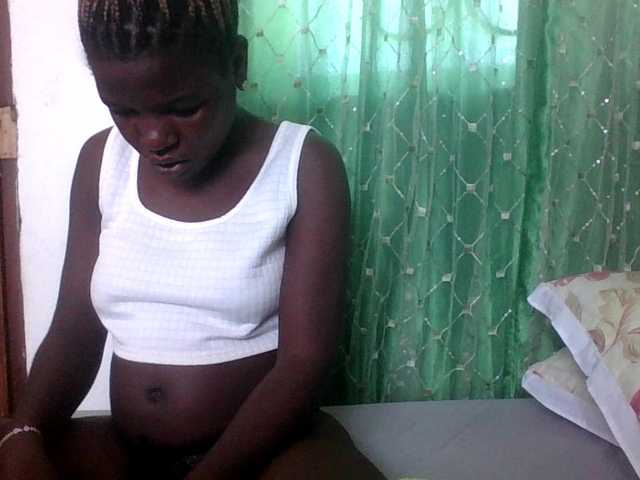 sweetchic's BongaCams show and profile