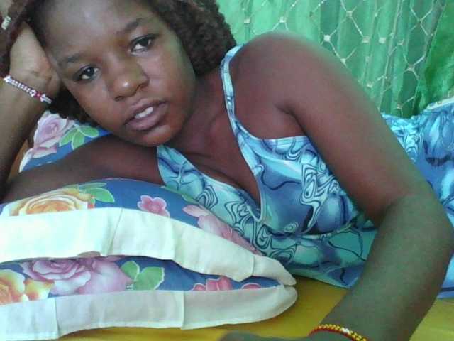 sweetchic's BongaCams show and profile