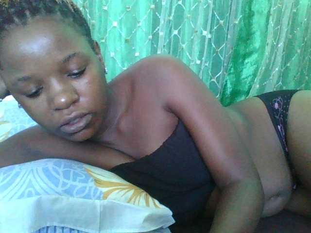 sweetchic's BongaCams show and profile