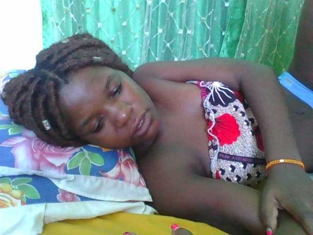 sweetchic's BongaCams show and profile