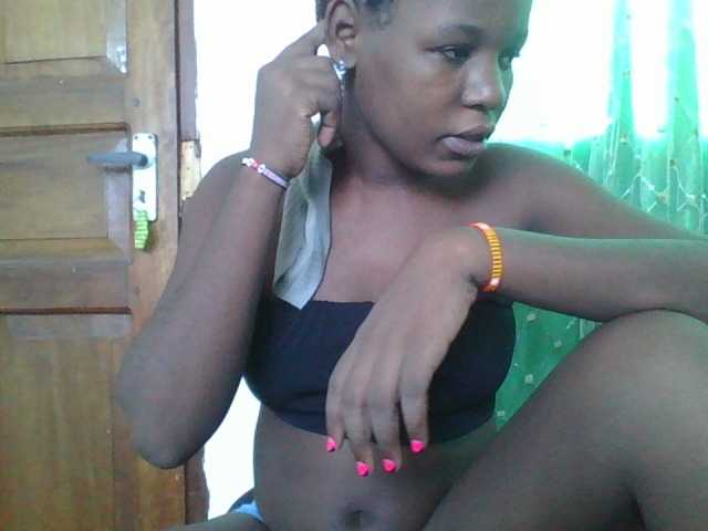 sweetchic's BongaCams show and profile