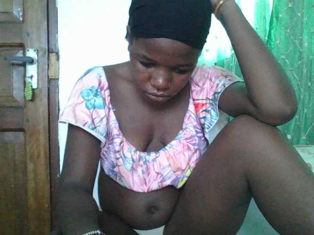 sweetchic's BongaCams show and profile