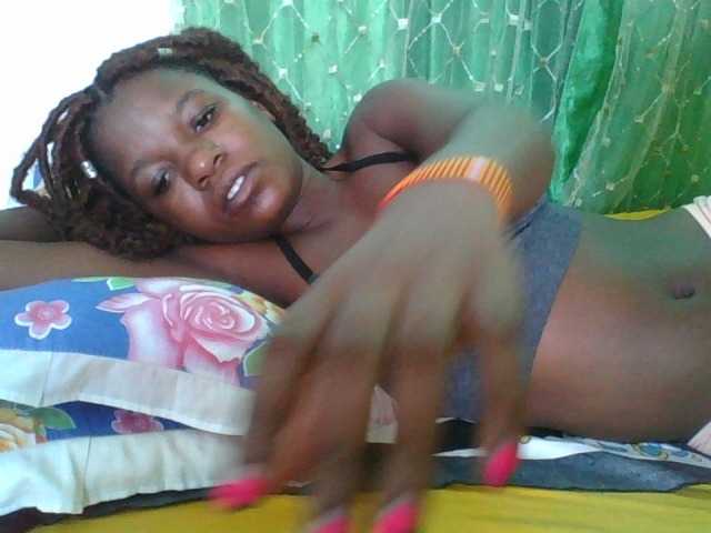 sweetchic's BongaCams show and profile