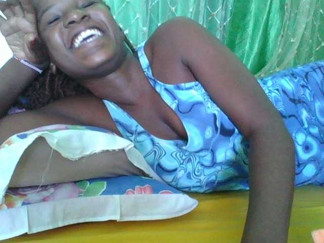 sweetchic's BongaCams show and profile