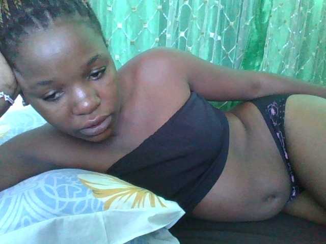 sweetchic's BongaCams show and profile