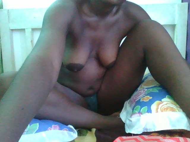 sweetchic's BongaCams show and profile