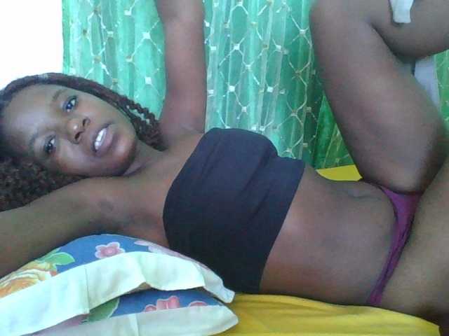 sweetchic's BongaCams show and profile