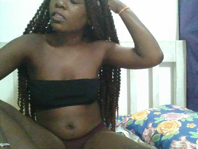 sweetchic's BongaCams show and profile