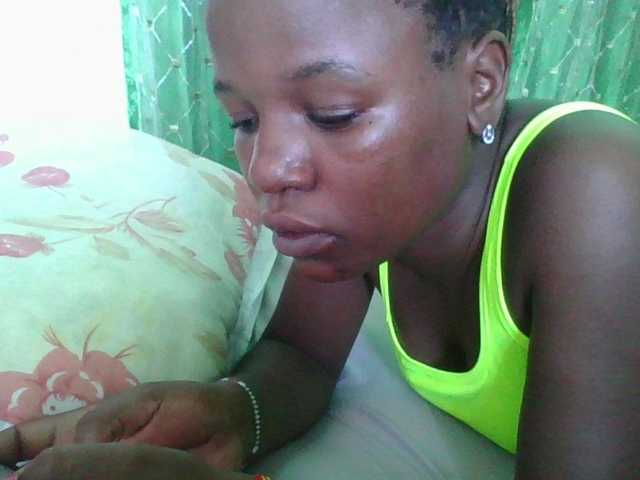 sweetchic's BongaCams show and profile