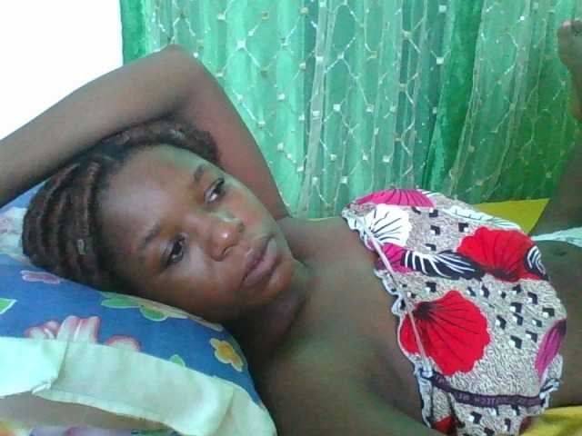 sweetchic's BongaCams show and profile