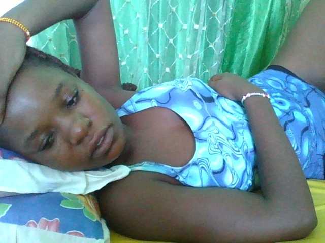 sweetchic's BongaCams show and profile