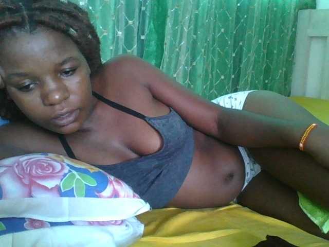 sweetchic's BongaCams show and profile