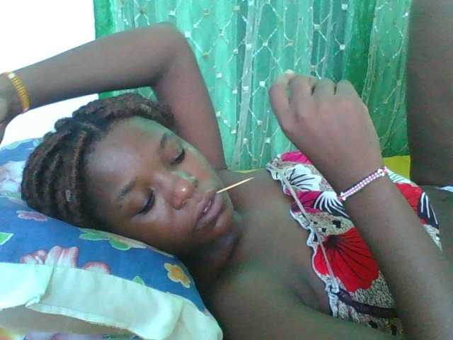 sweetchic's BongaCams show and profile