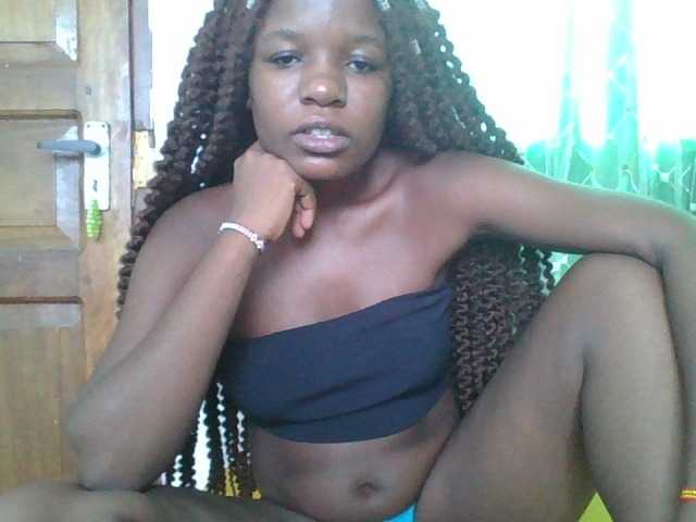 sweetchic's BongaCams show and profile