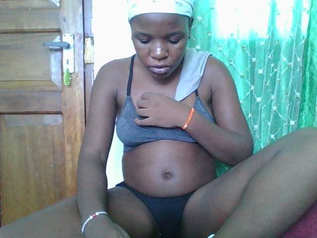 sweetchic's BongaCams show and profile