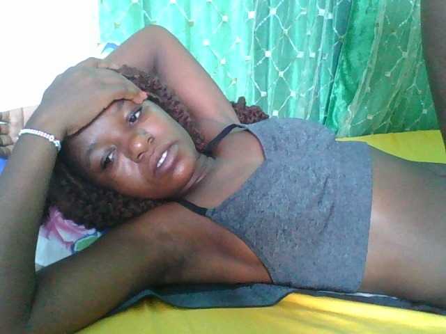 sweetchic's BongaCams show and profile